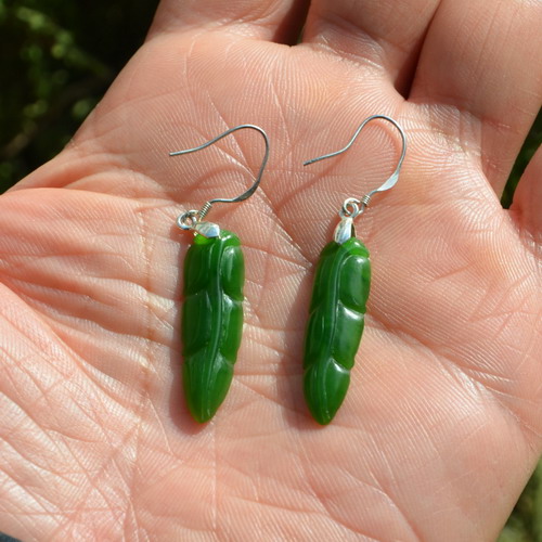 Natural Green Nephrite Jade Earrings Hand Carved Leaf Shape, F014004 -  3JADE wholesale of jade carvings, jewelry, collectables, prayer beads